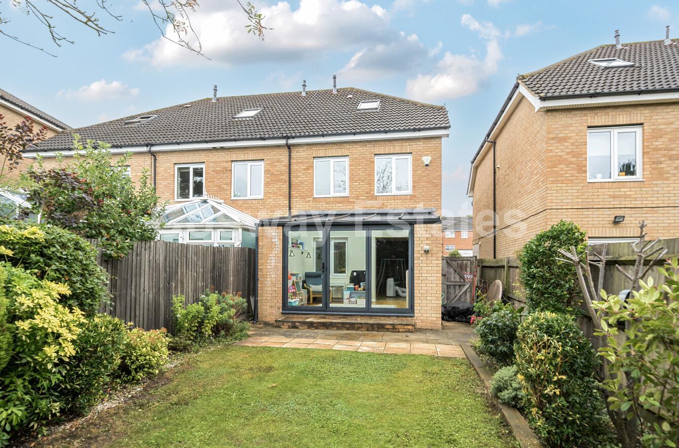Bampton Drive, Mill Hill, NW7, London